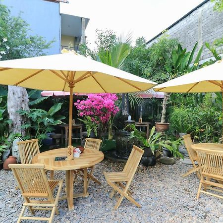 סמיניאק Kubu Kenak Guesthouse מראה חיצוני תמונה
