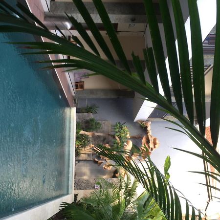 סמיניאק Kubu Kenak Guesthouse מראה חיצוני תמונה