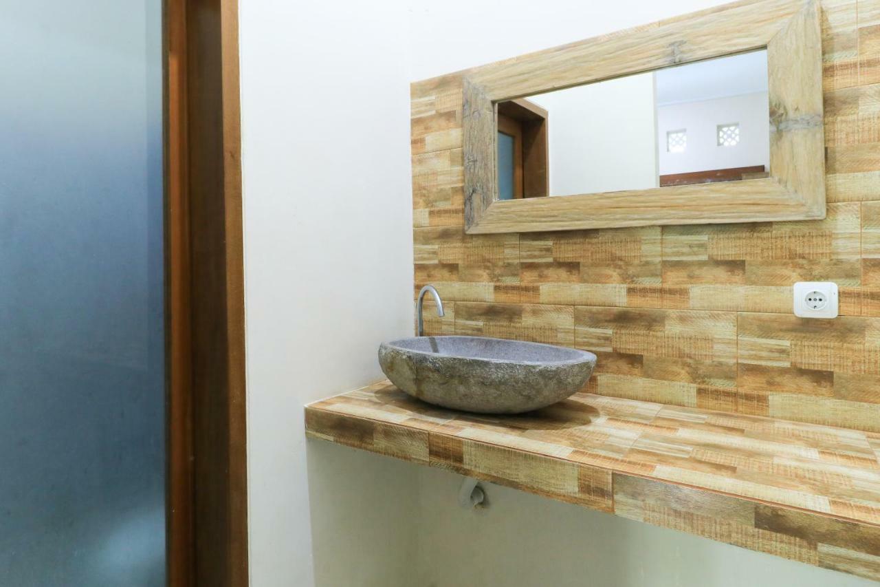 סמיניאק Kubu Kenak Guesthouse מראה חיצוני תמונה