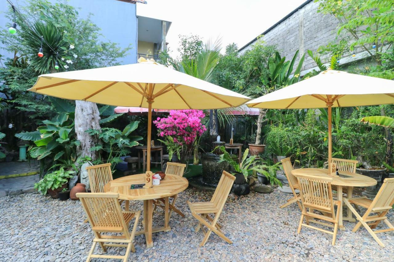 סמיניאק Kubu Kenak Guesthouse מראה חיצוני תמונה